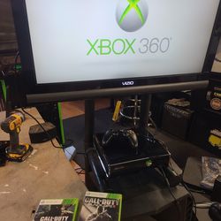 Xbox 360 With 2 Games 1 Control And TV Included PRICE IS FIRM! NO LESS! PICK UP ONLY! 