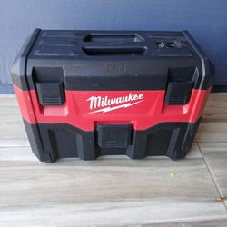 VACUUM MILWAUKEE TOOL ONLY 