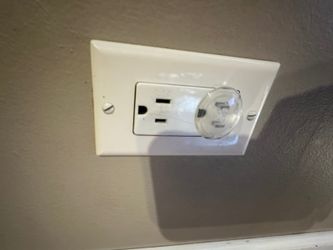 Electrical Outlet / Receptacle with Wall Plate � $3 Each