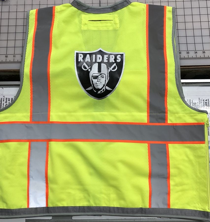 Raiders Retro Shirt (3XL) for Sale in Manteca, CA - OfferUp