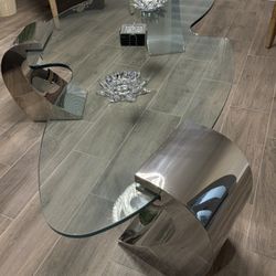 Sleek Design Coffee Table