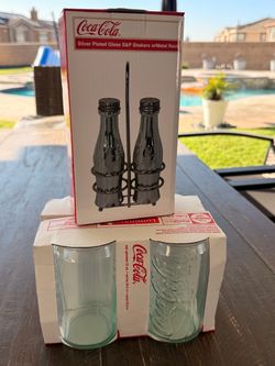 Coka Cola 4 piece mug set W Salt & Pepper