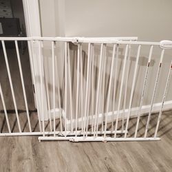 Baby gate 