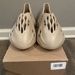 Yeezy Foam Runner 'Mist' (GV6774) Size (10)