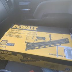 Dewalt Framing Gun 