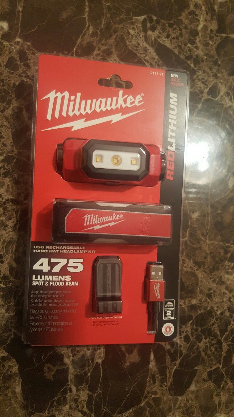 Lampara Milwaukee nueva Recargable para Casco