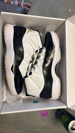 Air Jordan 11 White/ metallic gold-black size 10.5