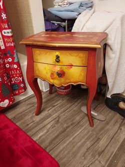 2 Drawer Table