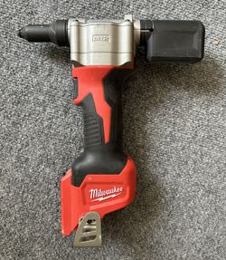 Rivet Tool Milwaukee Cordless