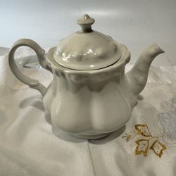 Vintage White Tea Pot 
