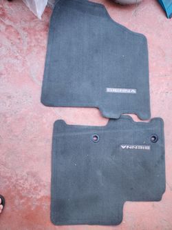 Set of 2 Toyota sienna front mats 2016