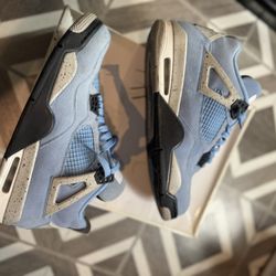 Jordan 4 University Blue