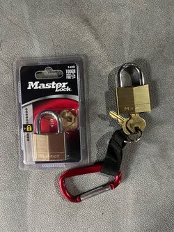 2 Master Lock 140D Brass Padlock with Keys