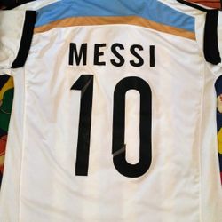 ARGENTINA JERSEY SIZE SMALL ADULT