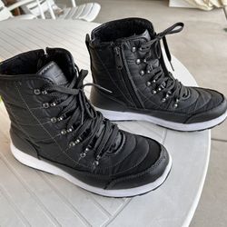 Size 9 M.  Weather Proof Women’s Katie Water Resistant Winter Boots. 