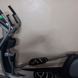 NordicTrack Solid ELLIPTICAL 