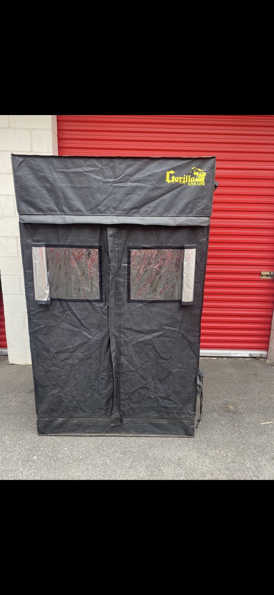 Gorilla lite grow tent 4x4 6’7”
