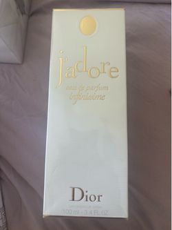 all kinds of colognes/perfume