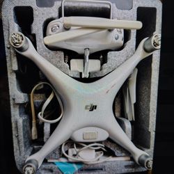 Phantom 4 Drone 