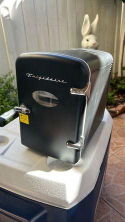 Frigidaire mini fridge (Brand New)