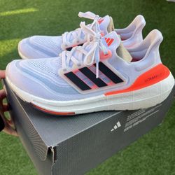 Women’s Ultraboost Light W