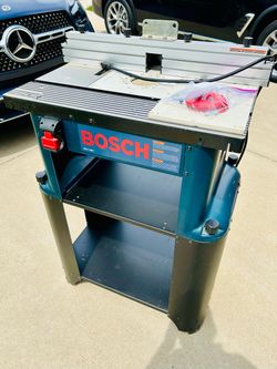 Porter Cable router with Bosch router table and stand