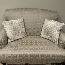 Loveseat 