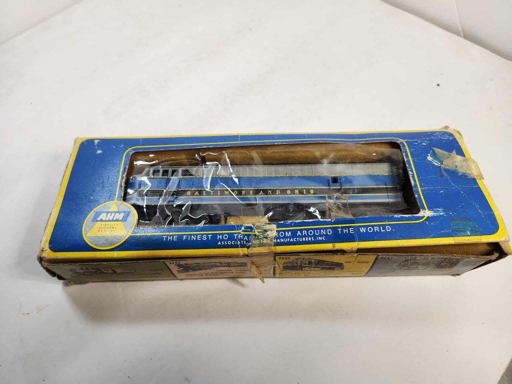 Vintage AHM Diesel Locomotive Tempo HO Scale Baltimore Ohio 5029 UNTESTED Train