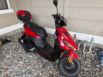 Vespa rabbi super sport 50cc like new!