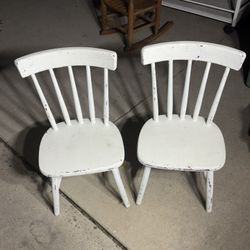 2 Vintage Children’s White Chairs