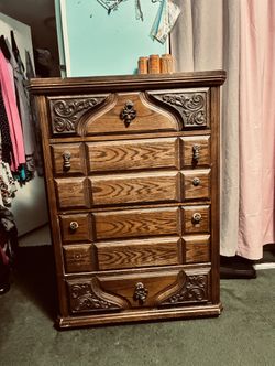 $$$$$265 (firm price)-one Beautiful tall vintage dresser  Not positive of which wood material its made (whether it's real wood or pressed wood? not su