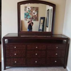 Great Wood Bed Frame Mirror  And Dresser !!!!