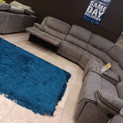 *Weekend Special*---Alejandra Stunning Gray Fabric Reclining Sectional Sofa---Delivery And Easy Financing Available👍