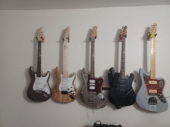 5 guitars 300.00