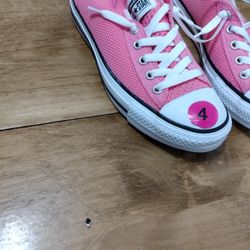 Pink Converse Size 4