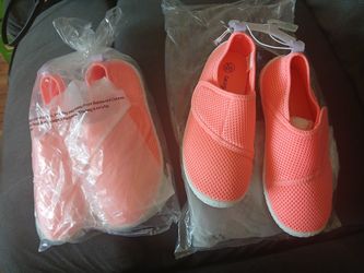 Girl Water Shoes Or Shoes