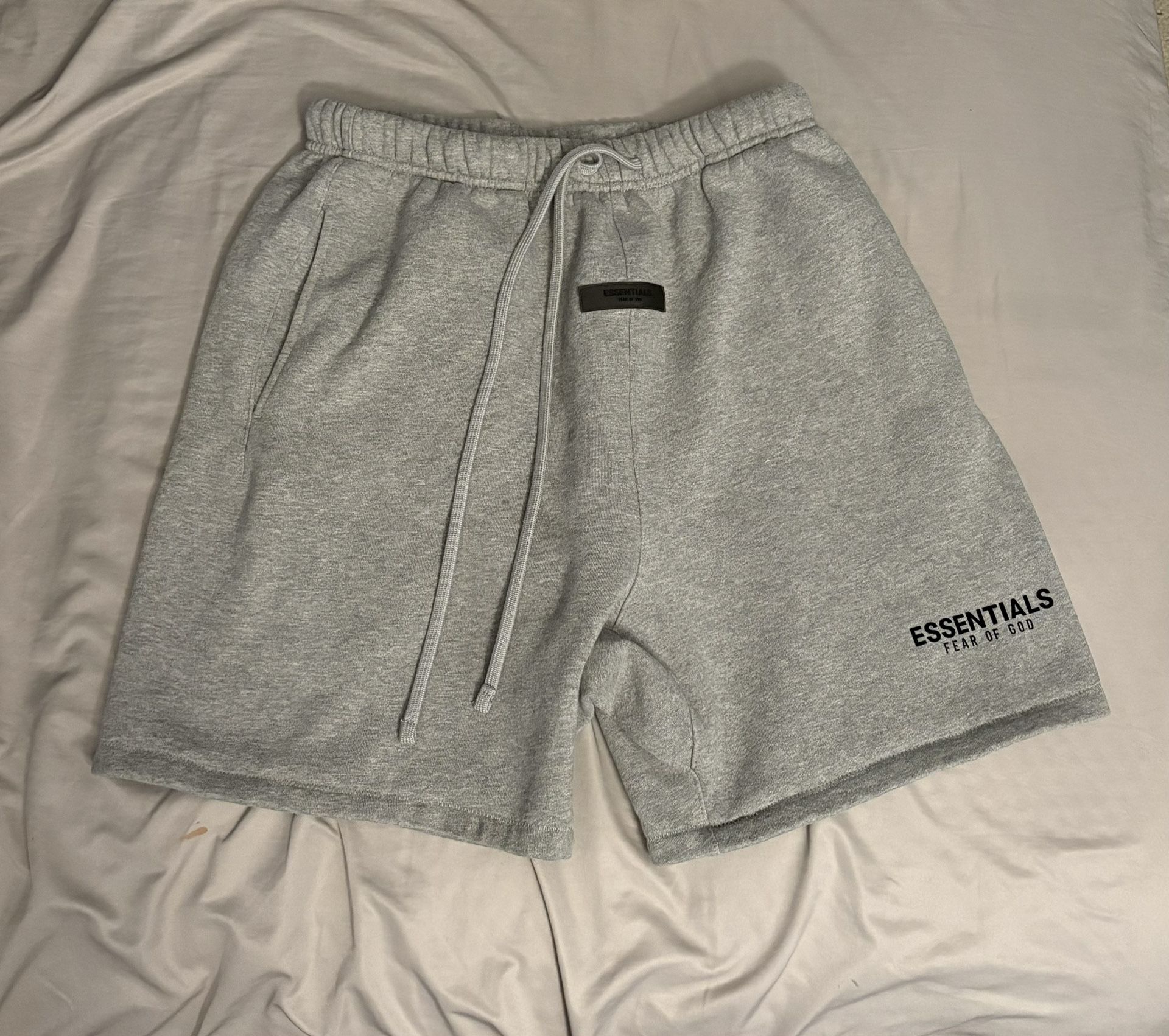 Essentials Shorts 