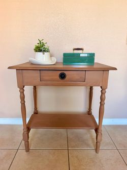 Like New Table with Drawer