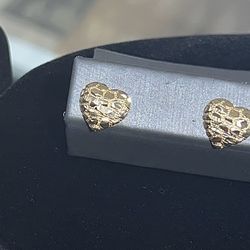 Heart earrings 10kt gold