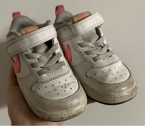 Toddler Nike shoes