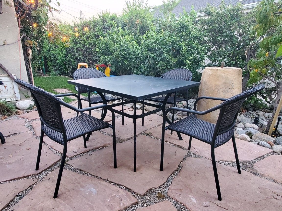 Patio Set for Sale in Los Angeles, CA OfferUp