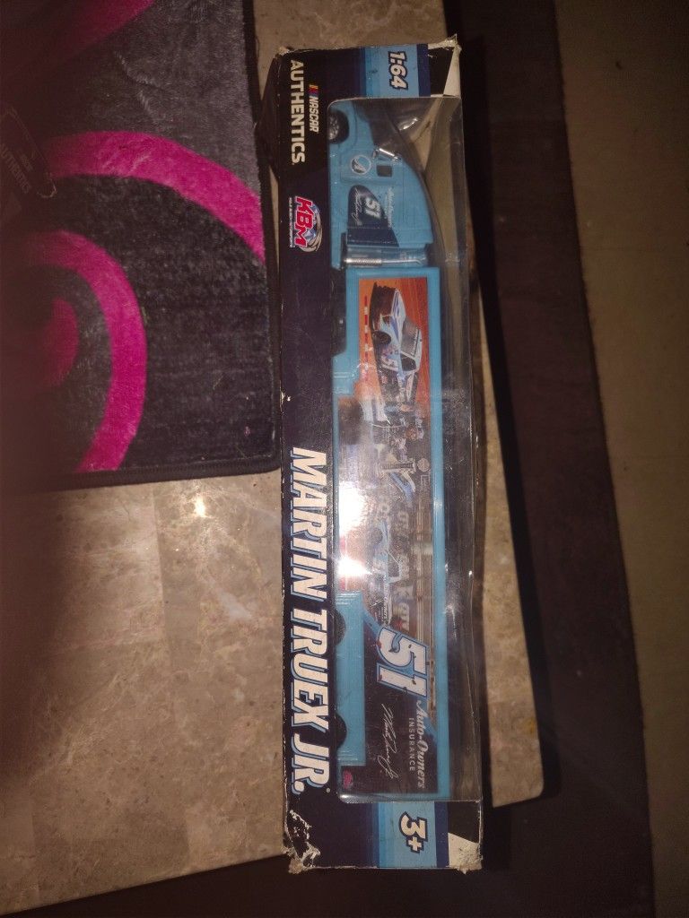 Collectable 18 Wheeler NASCAR