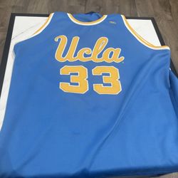 UCLA Hardwood Legends #33 
