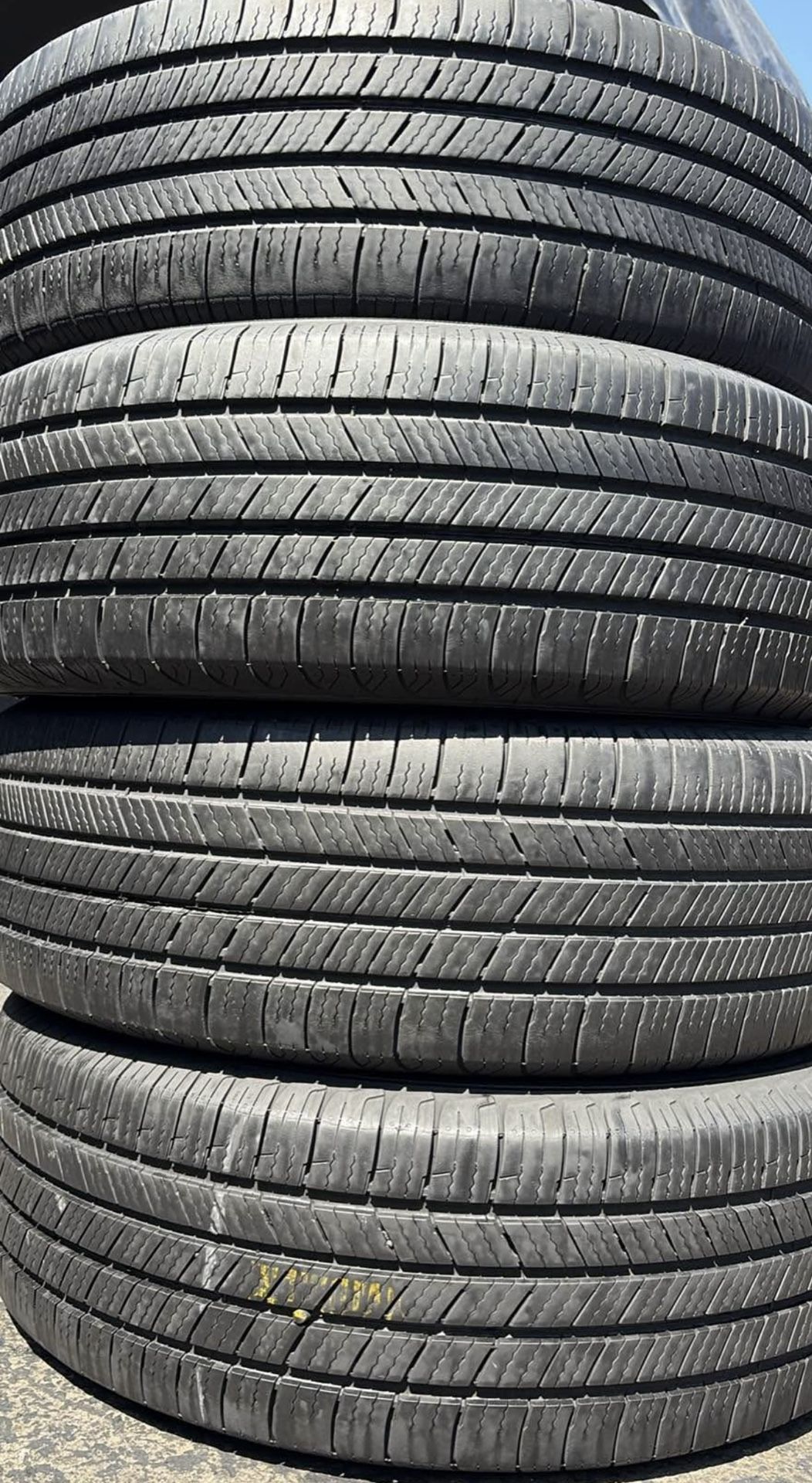 Set 225/67-17 Michelin Con El 80% De Vida 