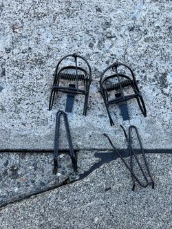 2- New Black Metal Mole Traps –