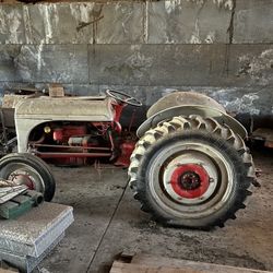 1949 Ford 9N Tractor