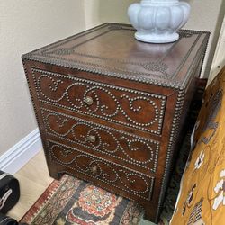 Night Stands/End Tables
