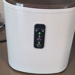 Counter Ice Maker