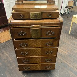 Art Deco Chest of drawers 