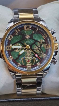 Brandnew Aj 40mm Green and gold face with stainless steel